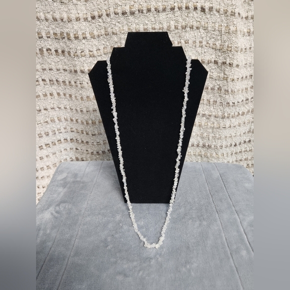 Elegant Clear Quartz Chips Necklace with Long Design and Classic Appeal - Picture 1 of 6